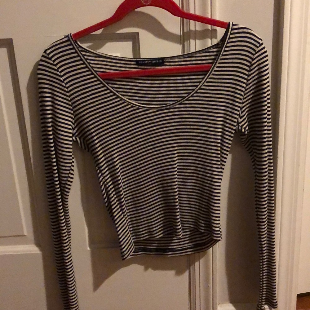 Brandy Melville Cropped Long Sleeve Shirt